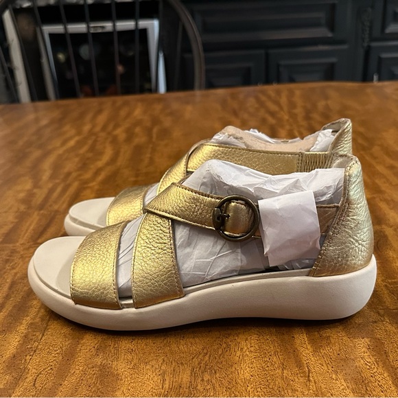 VIONIC women’s Harmony RX Women's T-Strap Recovery Sandal - Picture 10 of 16